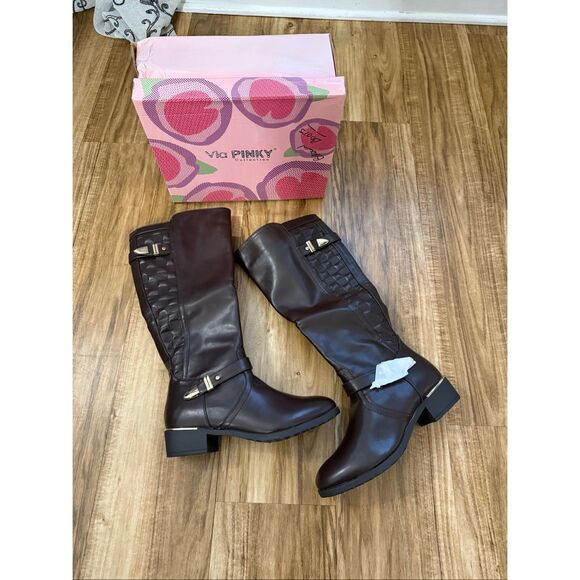 Via Pinky Charlotter Brown Quilted Faux Leather Boots Size 9 NIB - Picture 1 of 6